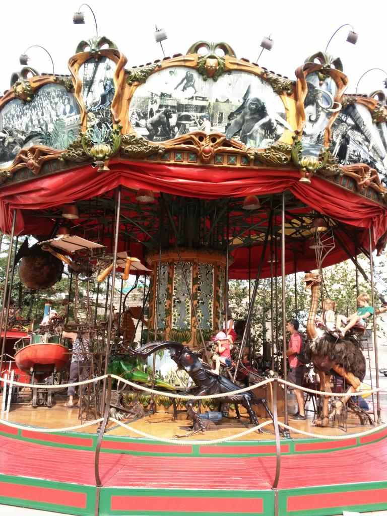 Manège à côté de la galerie des Machines