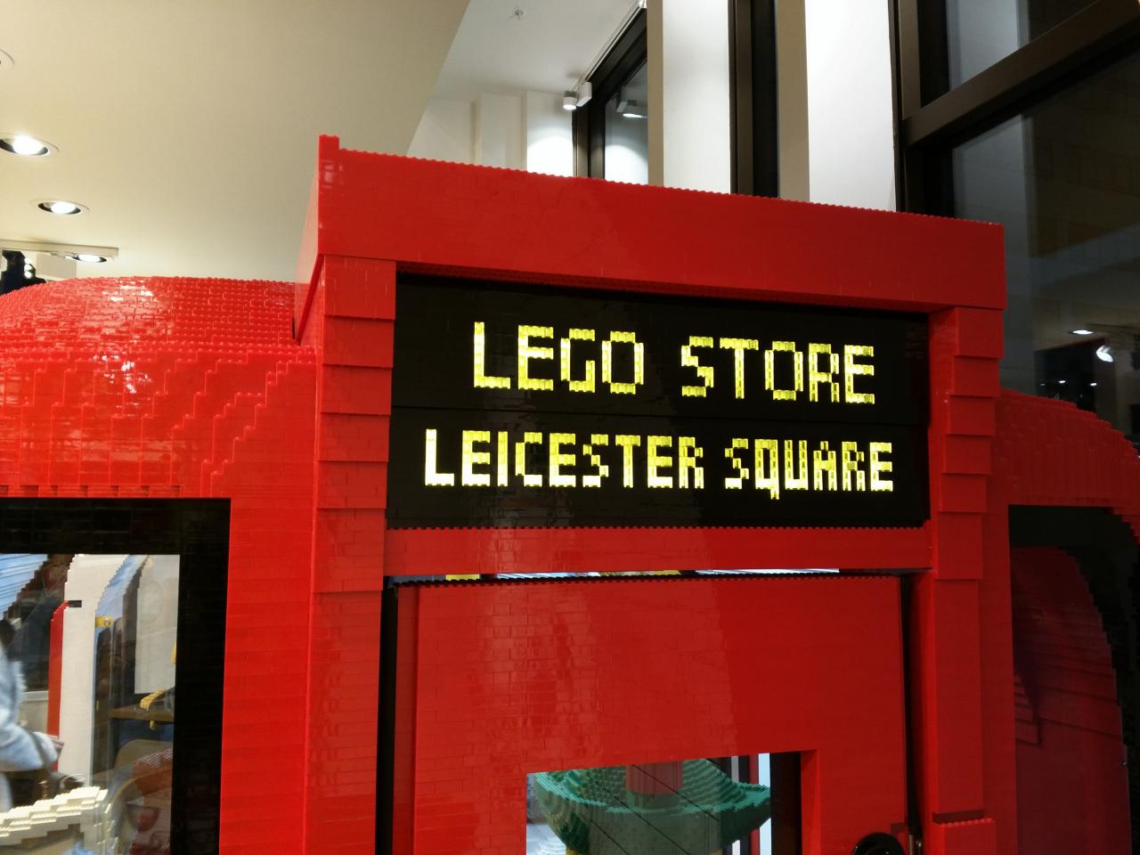 Magasin de LEGO à sur la place 